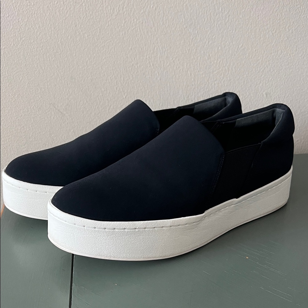 Vince. Black Slip-On Sneakers